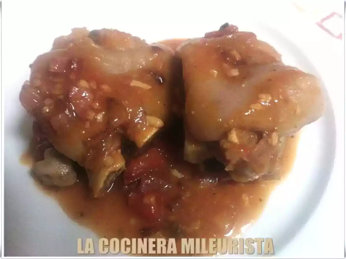 Pies de Cerdo con chorizo y Jamón (olla rápida)