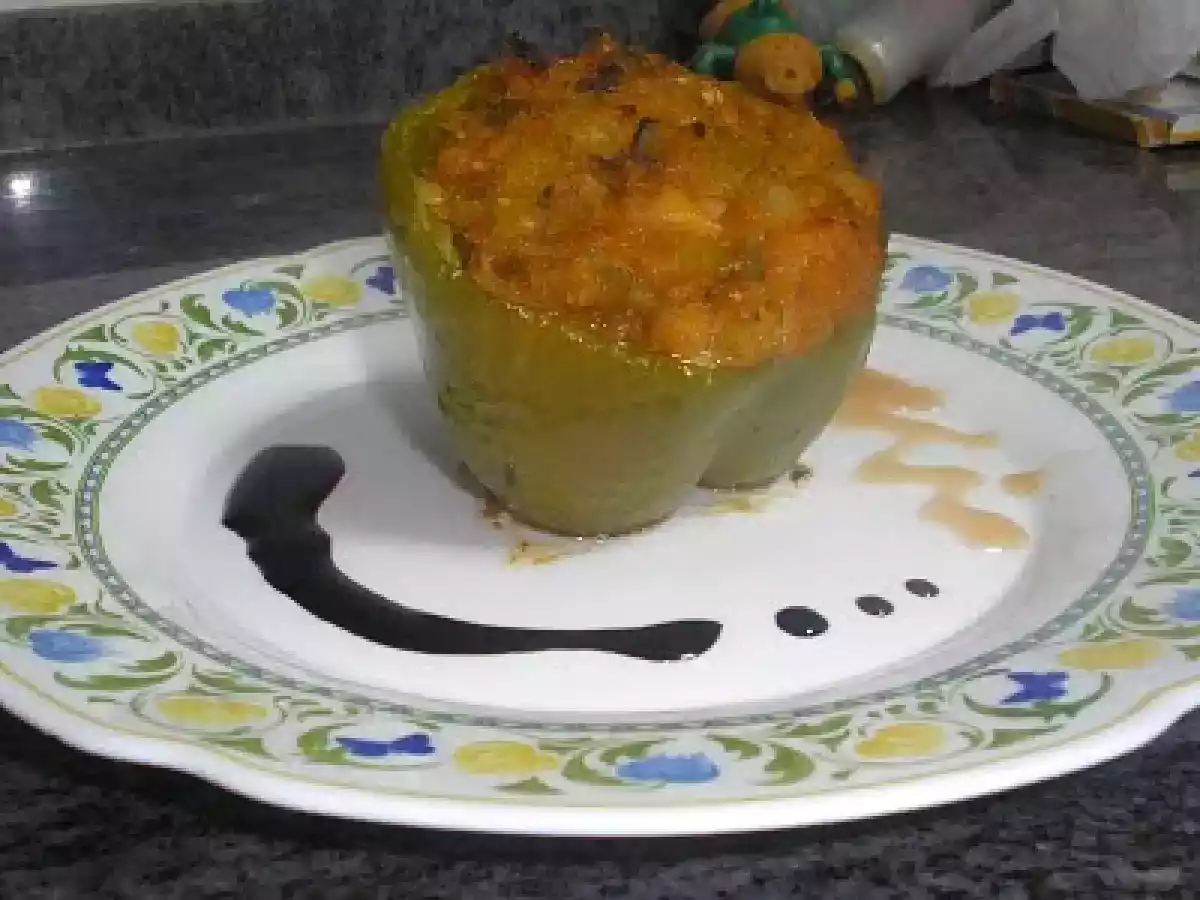 Pimiento relleno de pisto y bacalao