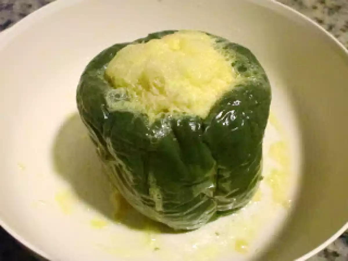 Pimiento relleno de tortilla al micro - foto 2