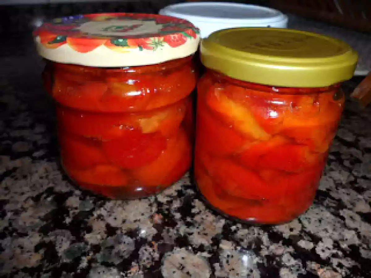 Pimientos asados envasados al vacío en el micro