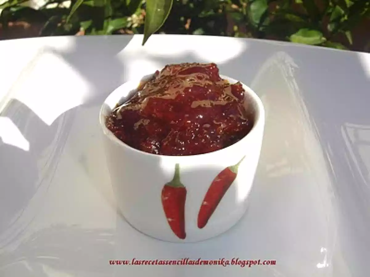 Pimientos confitados o confitura de pimientos