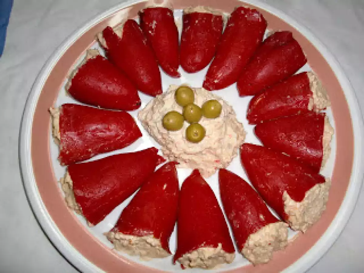 PIMIENTOS DEL PIQUILLO RELLENOS