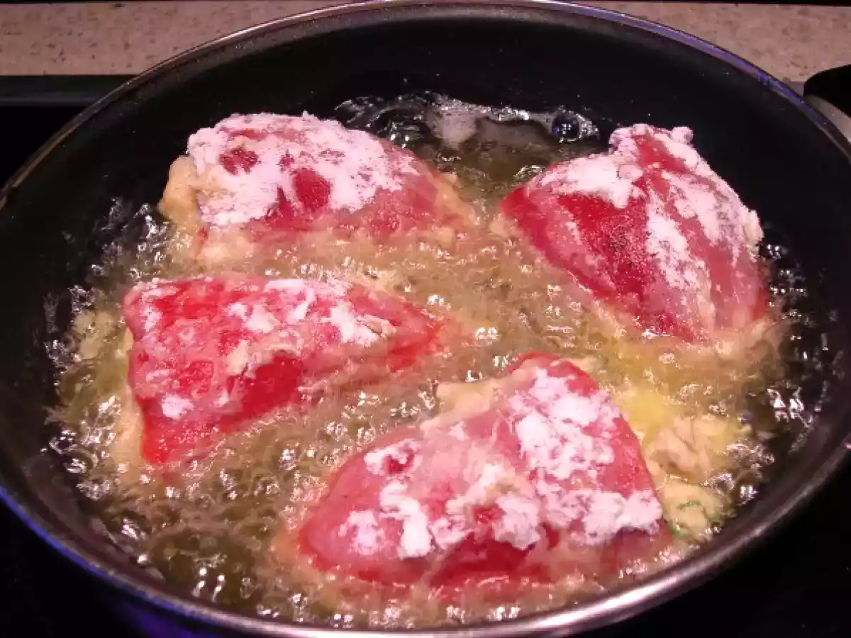 Pimientos del piquillo rellenos de Anchoas - foto 2