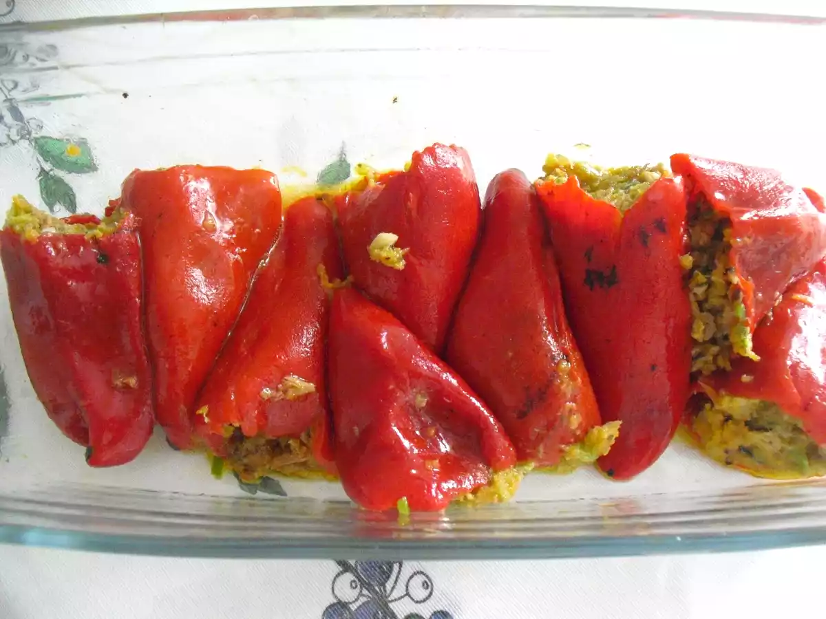 PIMIENTOS DEL PIQUILLO RELLENOS DE ATUN - foto 3