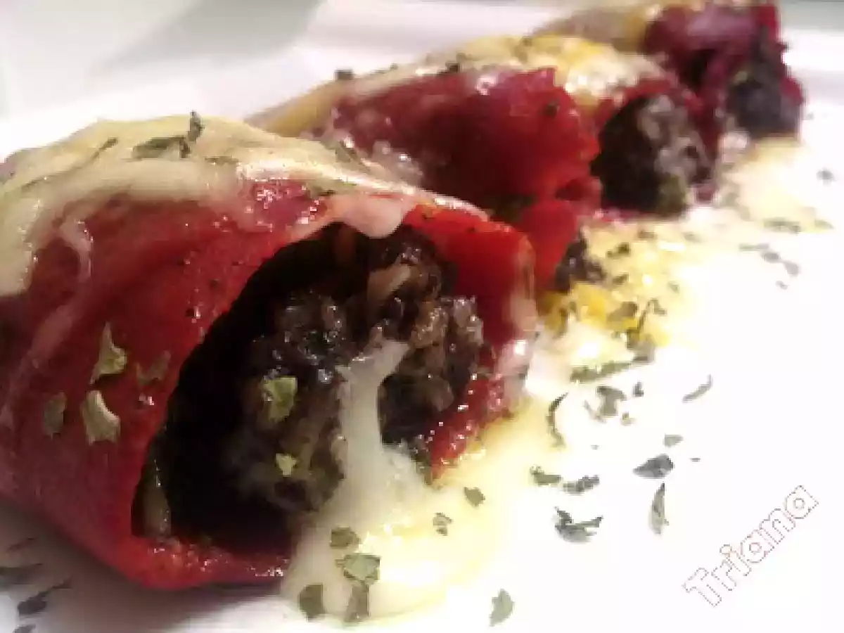Pimientos del piquillo rellenos de morcilla Rios