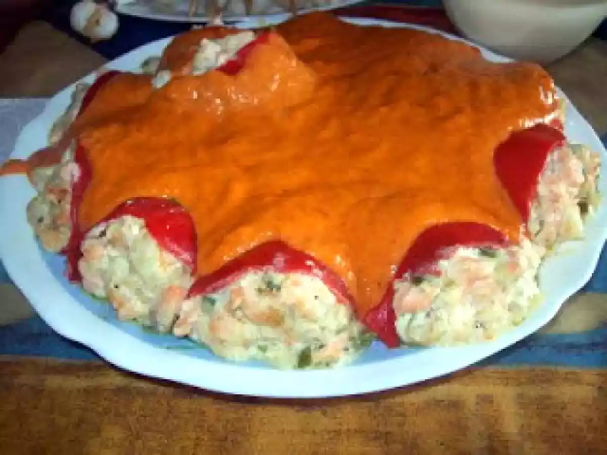 Pimientos del piquillo rellenos de salmón