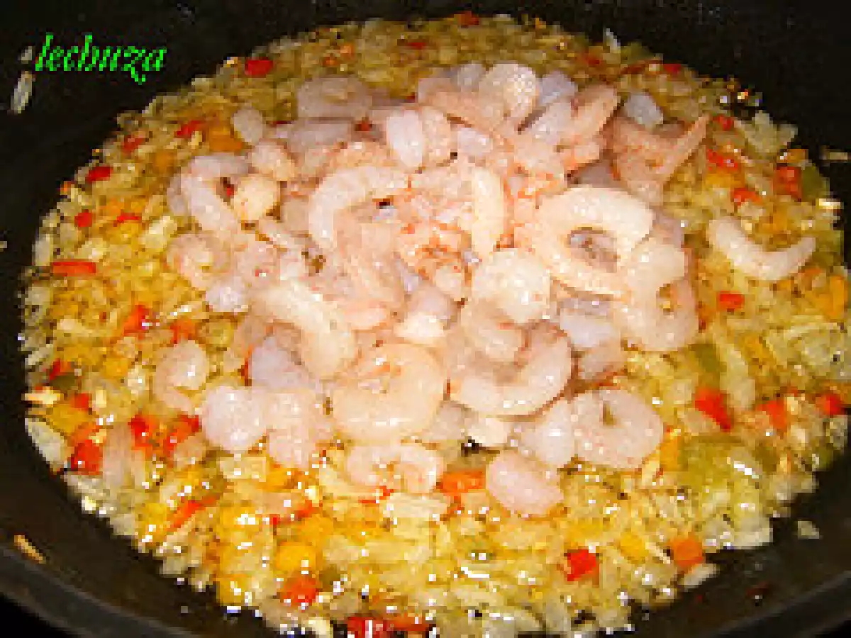 Pimientos morrones rellenos de arroz, gambas y bacalao - foto 8