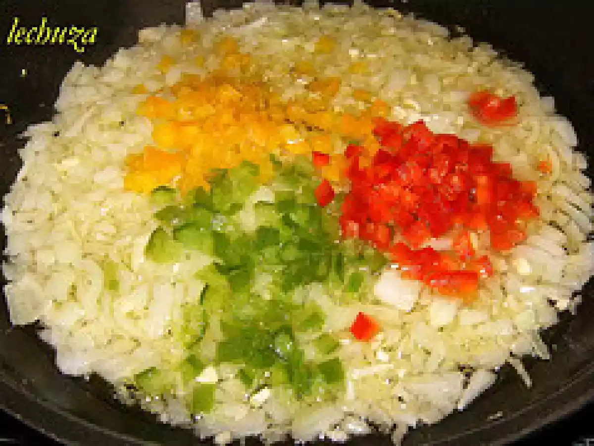 Pimientos morrones rellenos de arroz, gambas y bacalao - foto 9