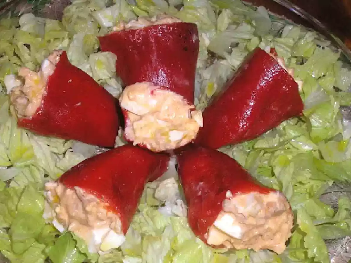 PIMIENTOS RELLENOS DE ATÚN Y HUEVO de Glutoniana