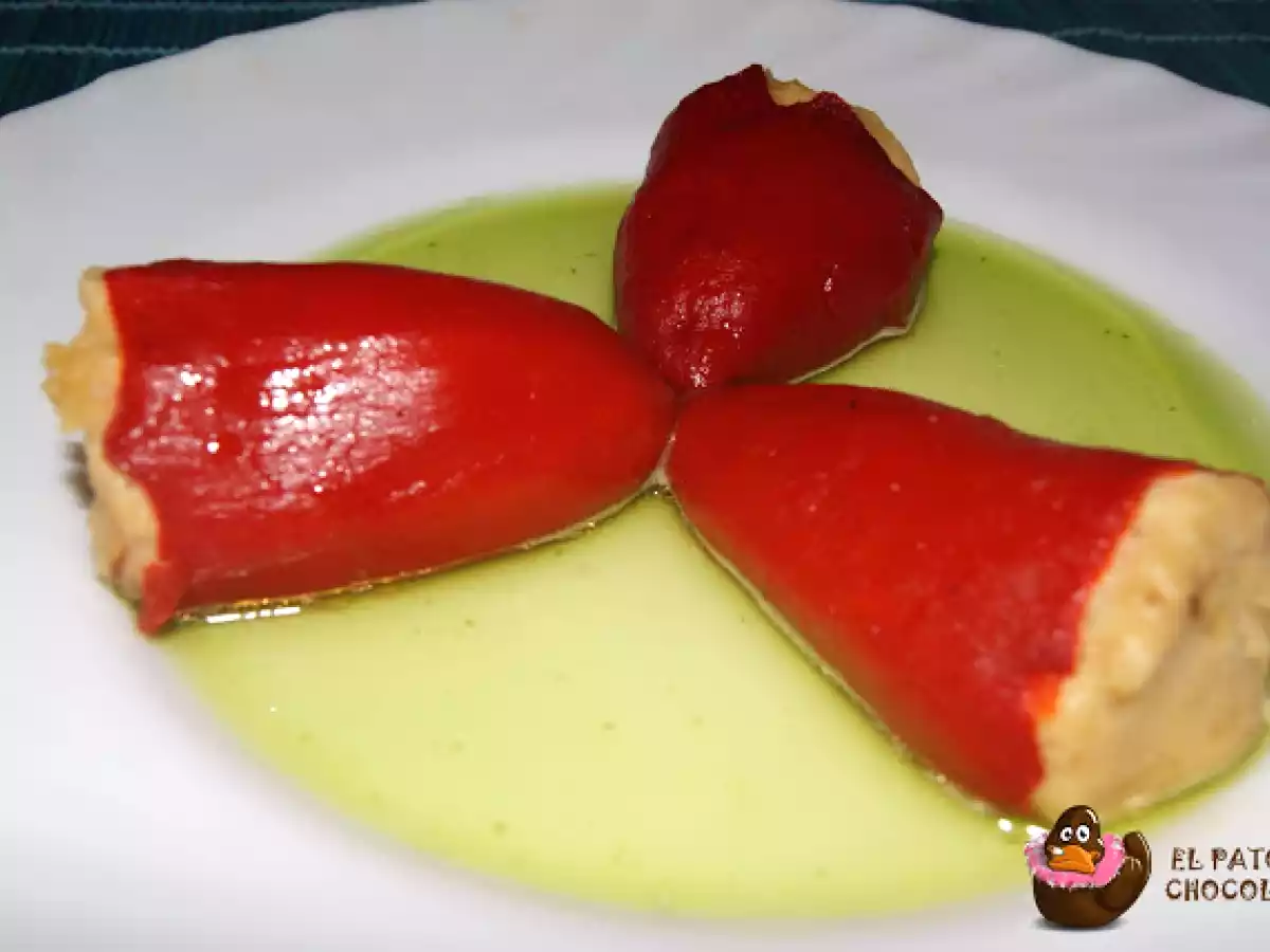 PIMIENTOS RELLENOS DE CREMA DE TORTILLA