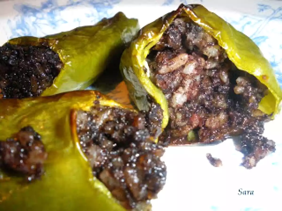 Pimientos rellenos de morcilla