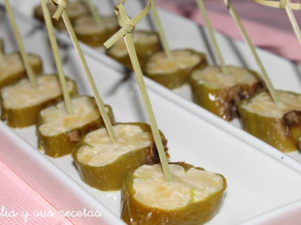 Pimientos rellenos de tortilla al horno