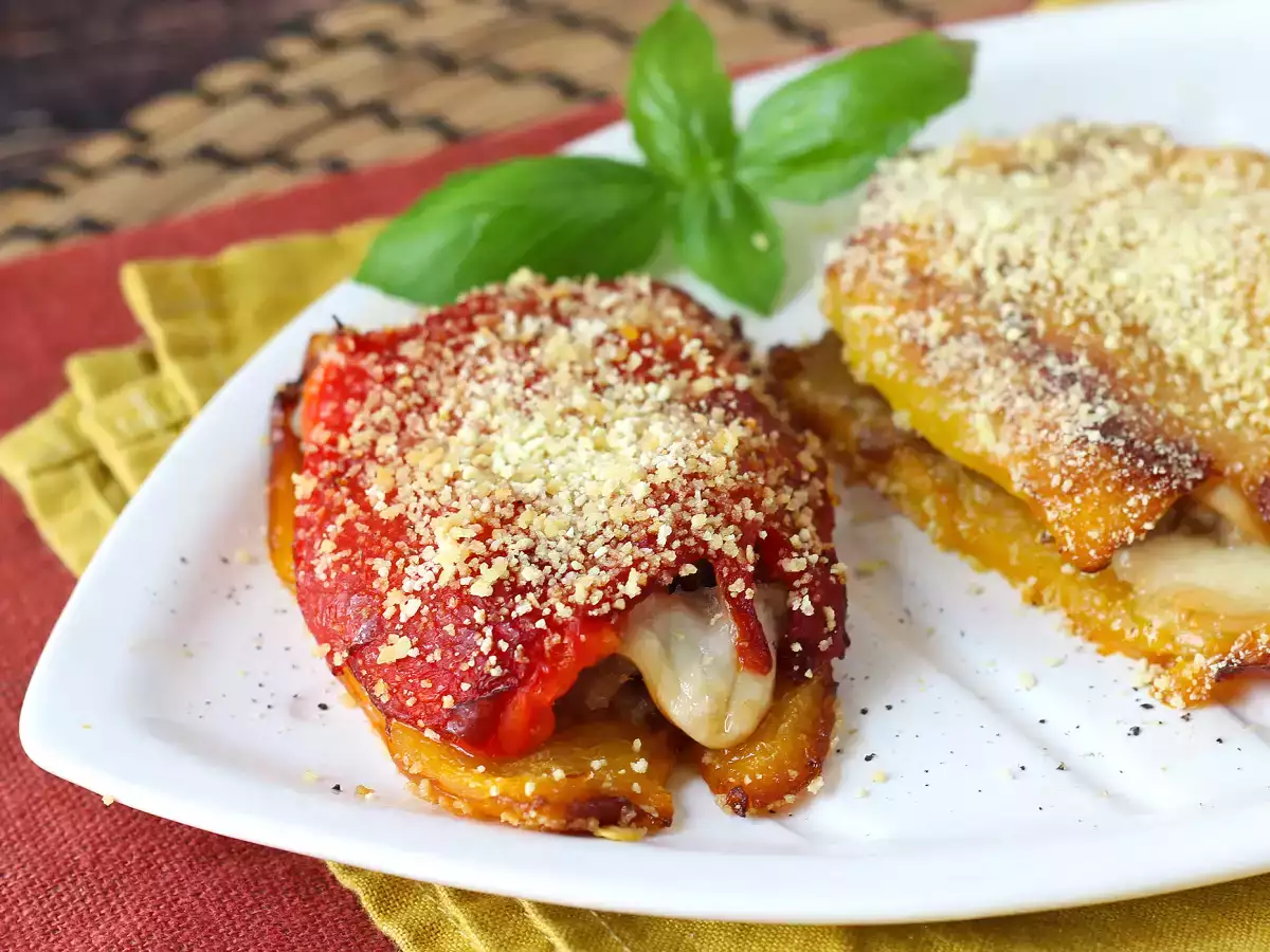 Pimientos rellenos y gratinados en freidora de aire con salchicha fresca y queso - foto 2
