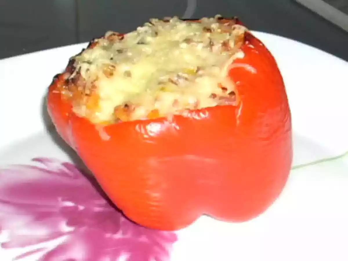 PIMIENTOS ROJOS RELLENOS DE VERDURA
