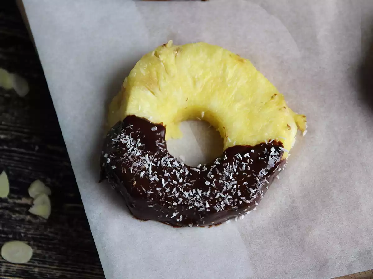 Piña con chocolate: el postre perfecto para hacer con los niños - foto 2
