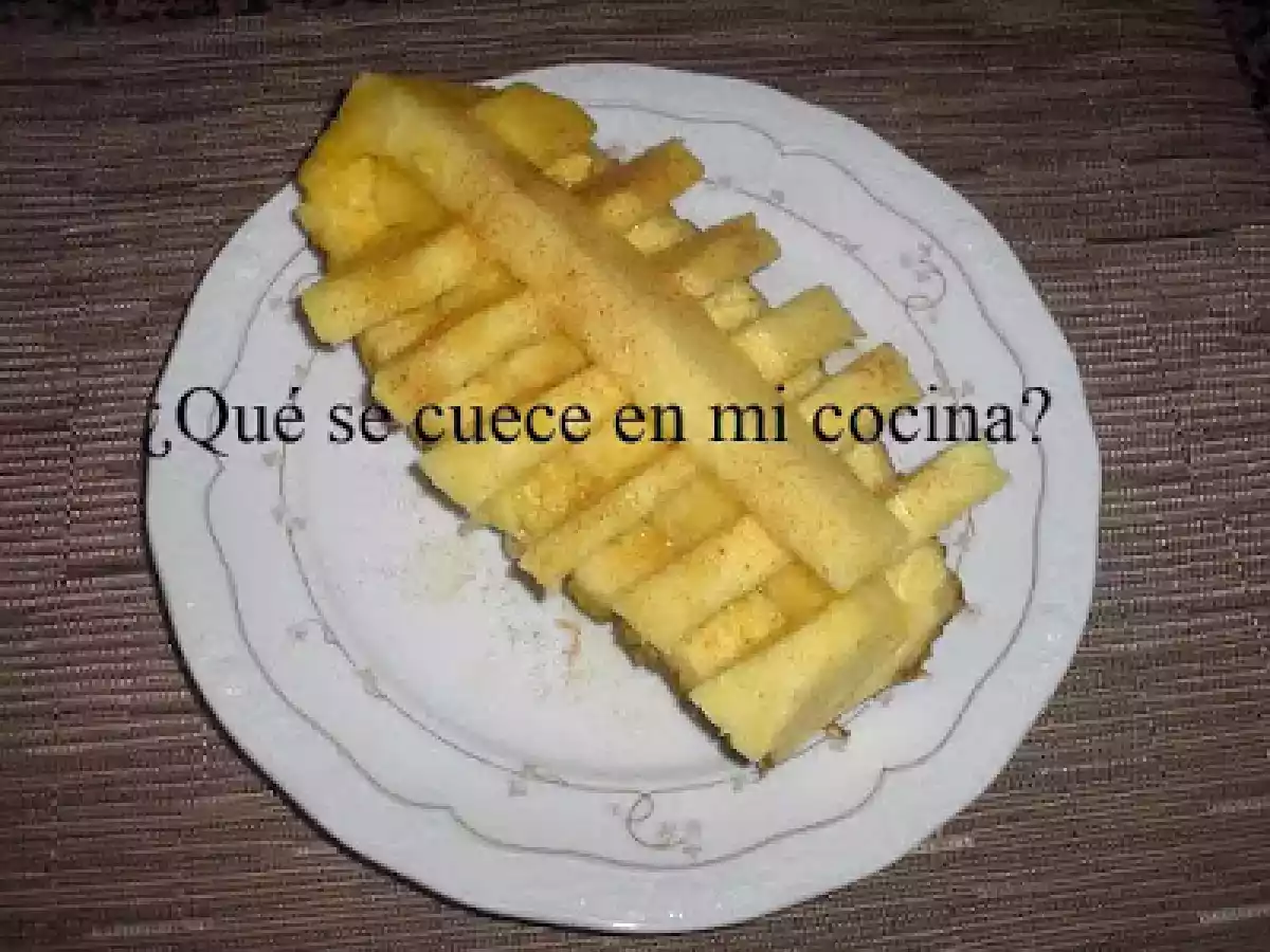 PIÑA FLAMBEADA AL KIRSCH