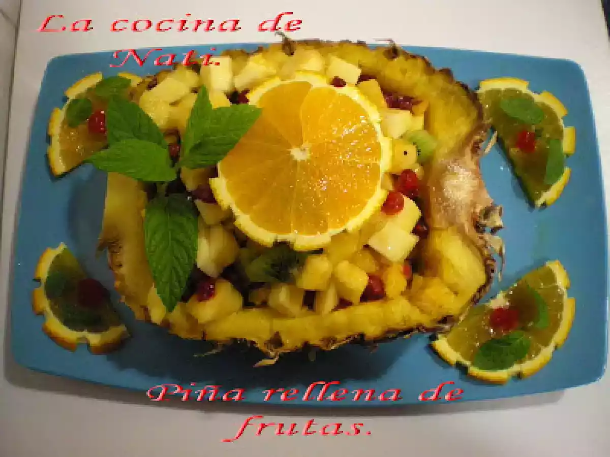 Piña rellena de frutas