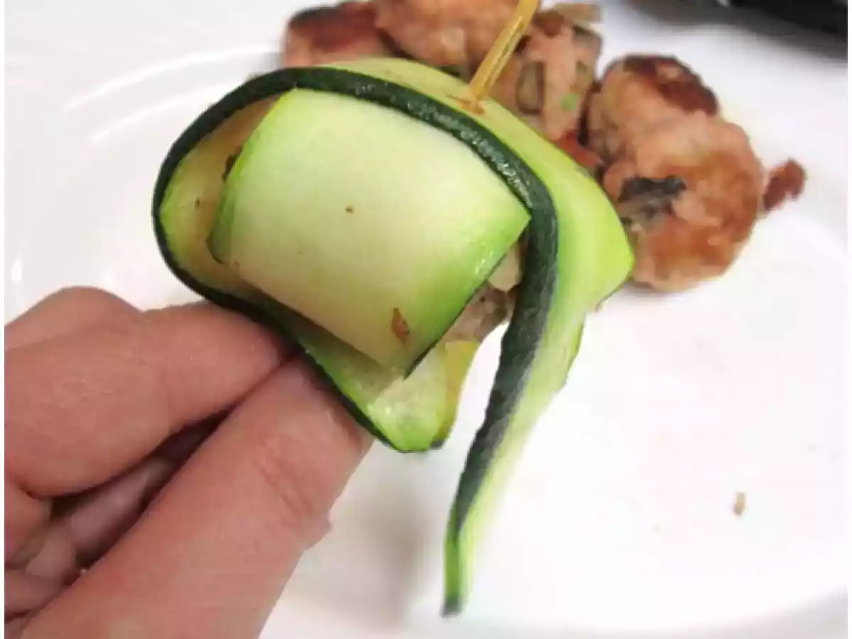 PINCHO DE ALBONDIGAS DE SETAS - foto 3