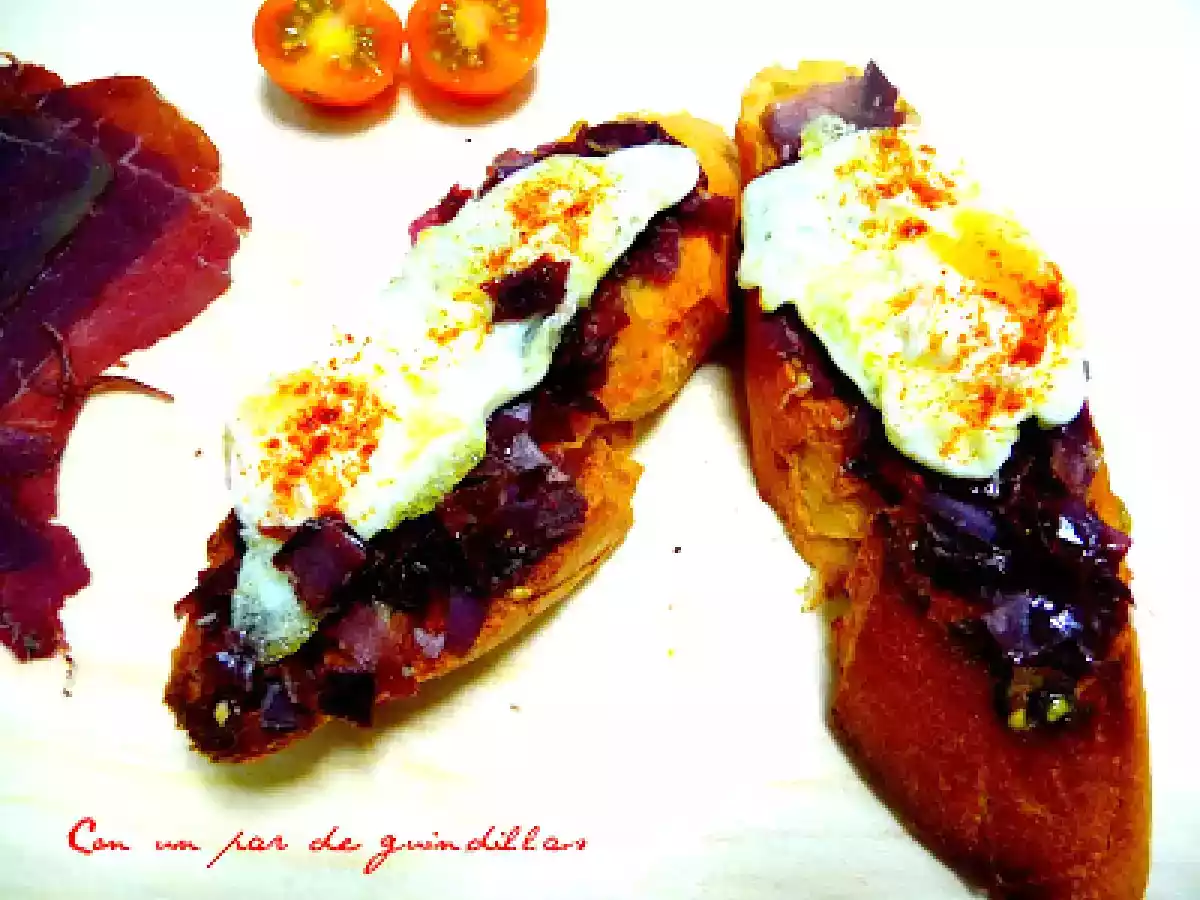 Pincho de cecina y huevín