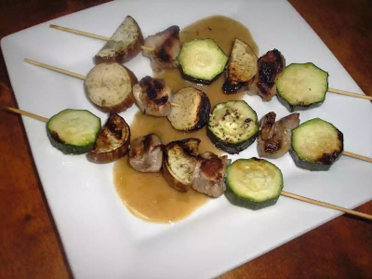 PINCHO Y BROCHETA DE CODORNIZ