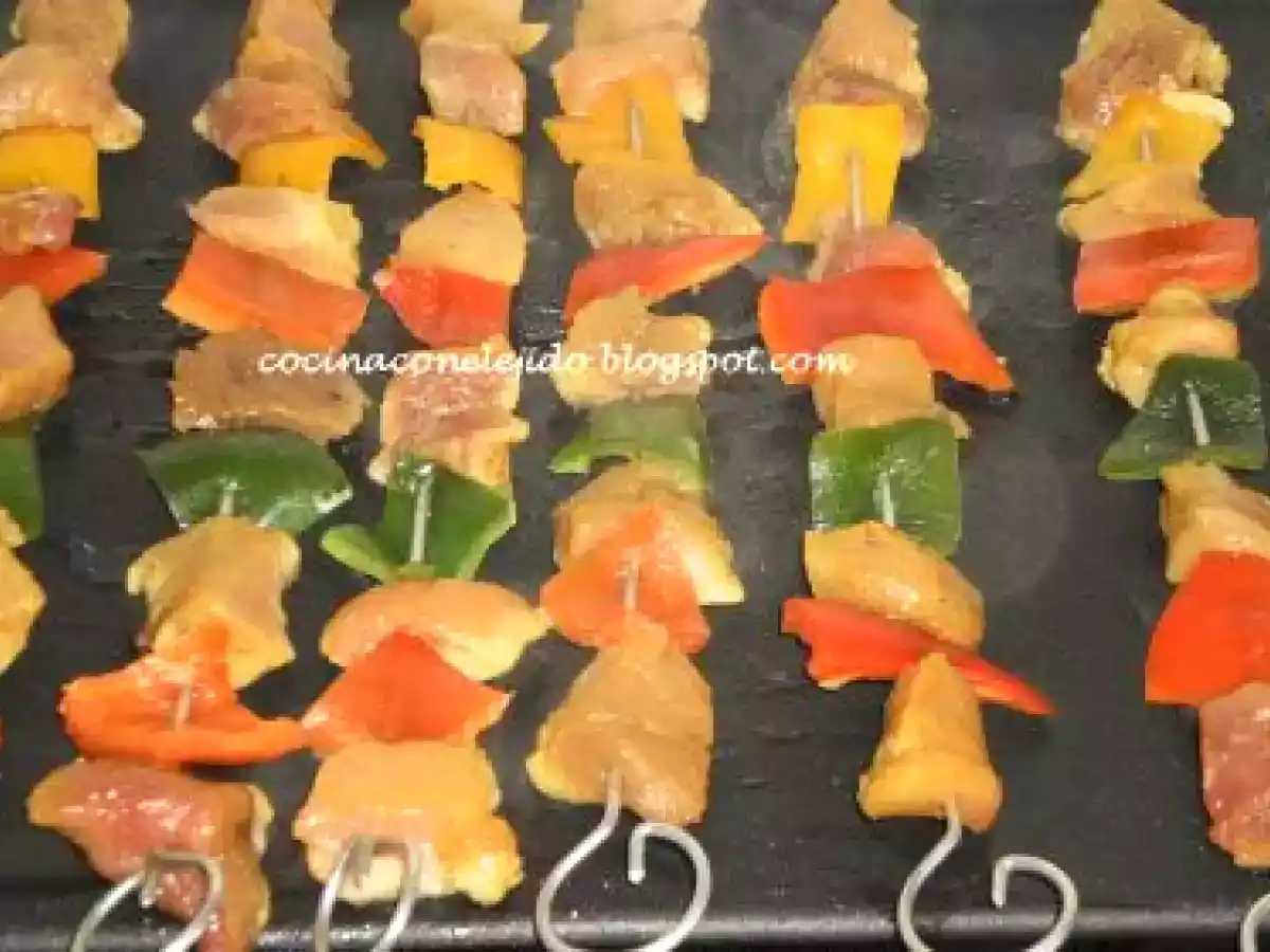 PINCHOS CON PIMIENTOS