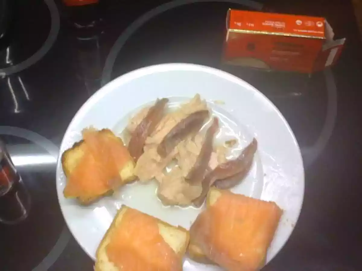 Pinchos de Bonito y Anchoas