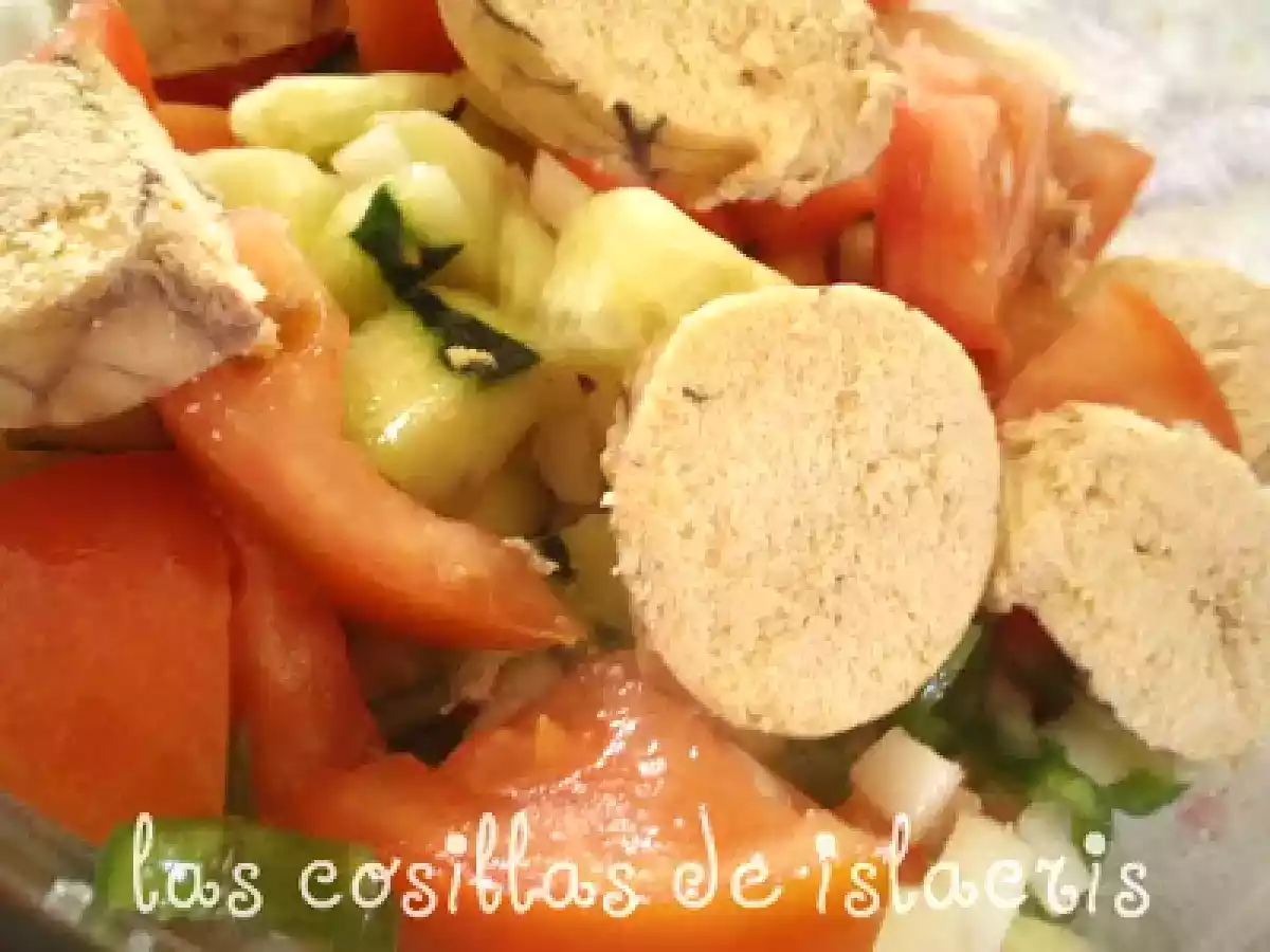 Pipirrana de hueva de bacalao