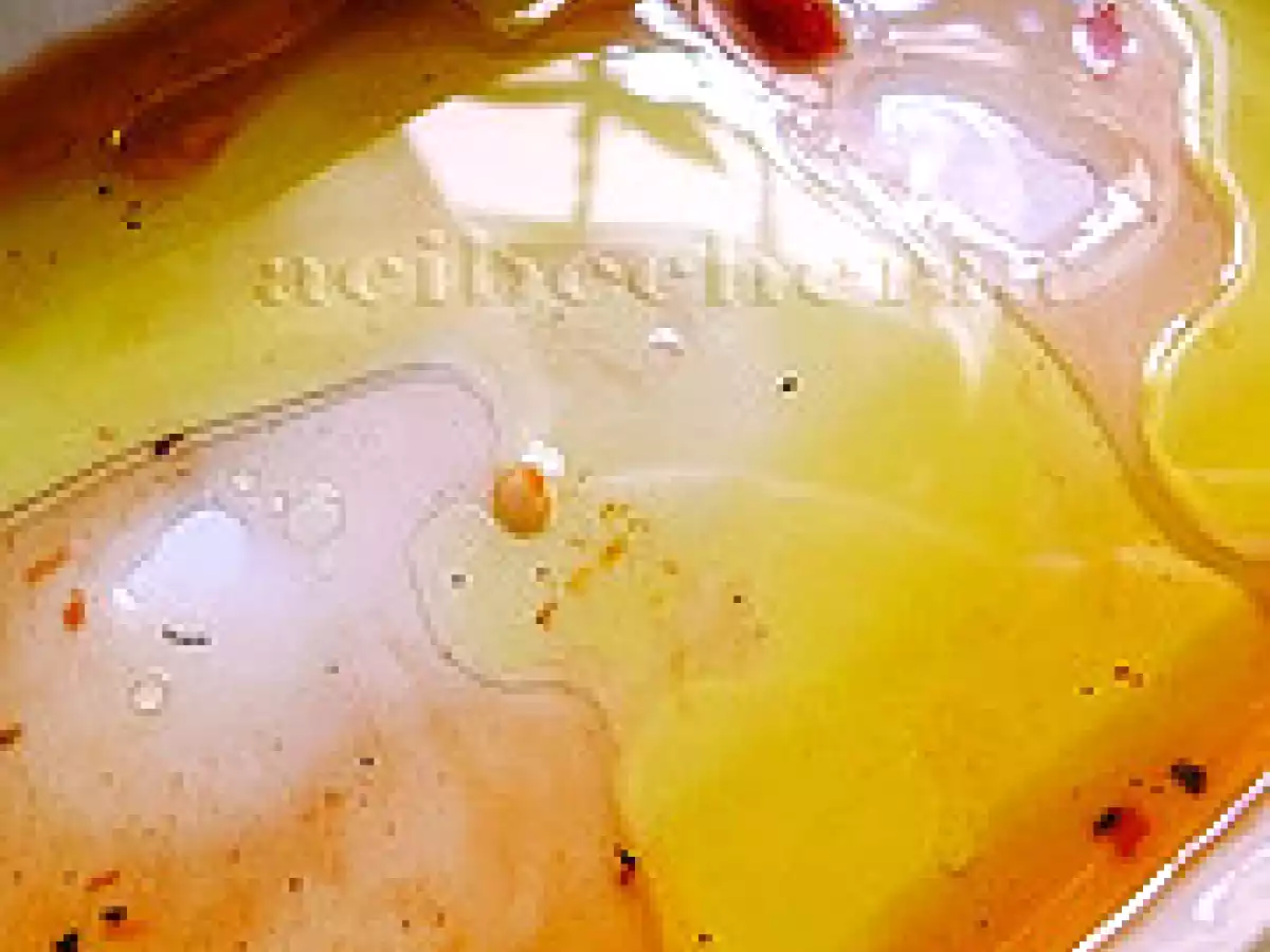 Piquillos rellenos de atún y salsa - foto 3