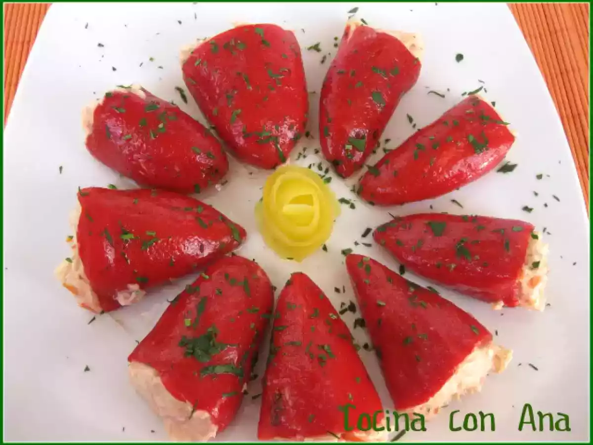 PIQUILLOS RELLENOS DE MOUSSE DE MASCARPONE AL SALMON - foto 3