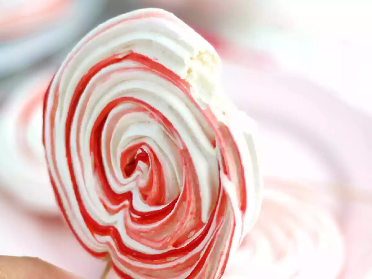 Piruletas de merengue coloridas - foto 3