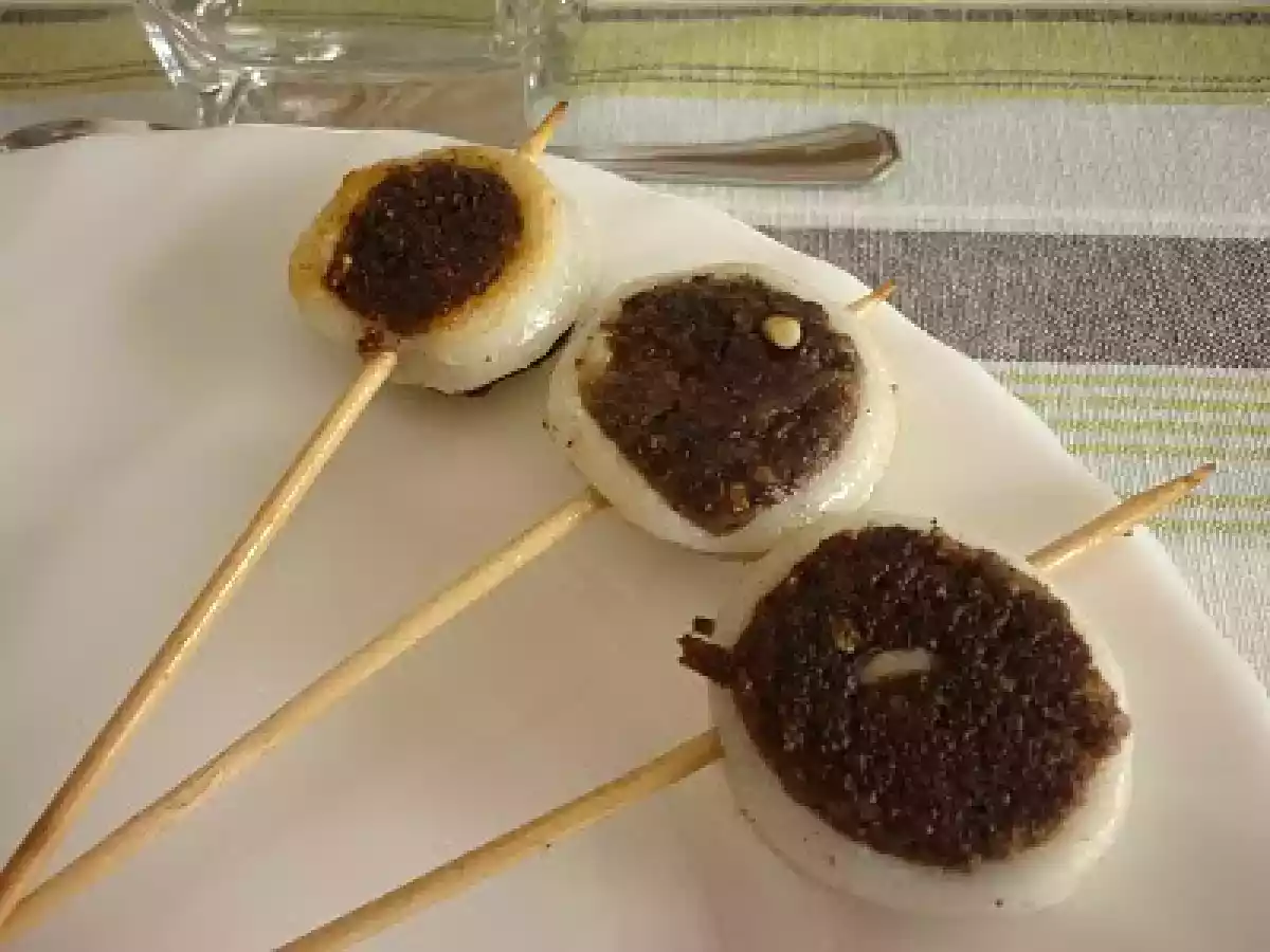 Piruletes de calamars farcits de botifarra negra - foto 2