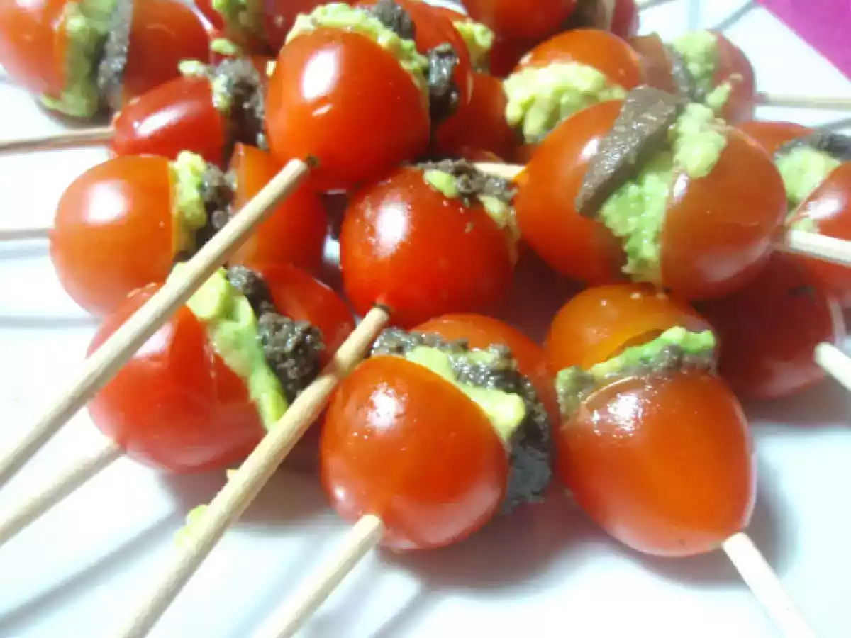 Piruletes de tomàquet / Piruletas de tomate