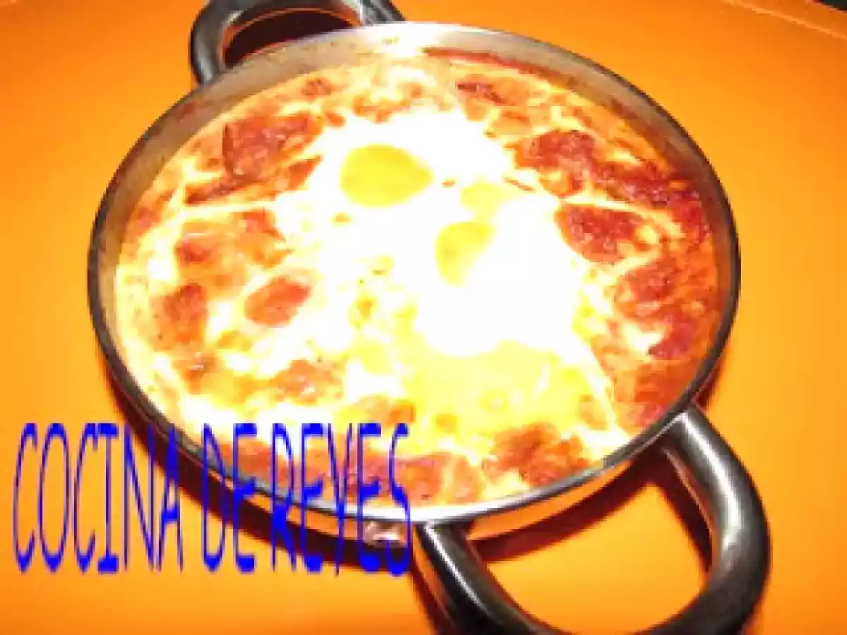 PISTO Y HUEVOS AL PLATO