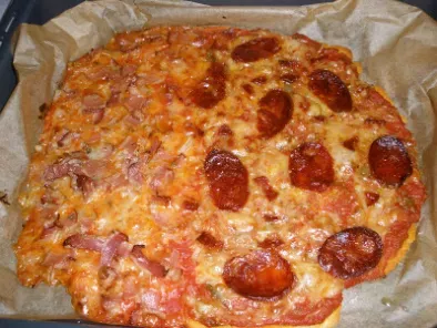 Pizza bacon y chorizo