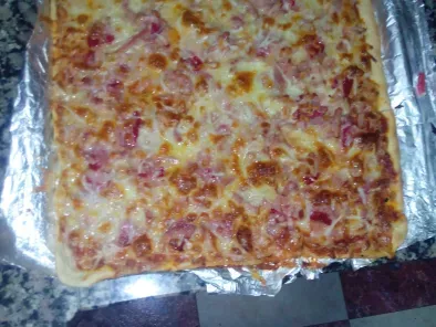 Pizza bacon y salami