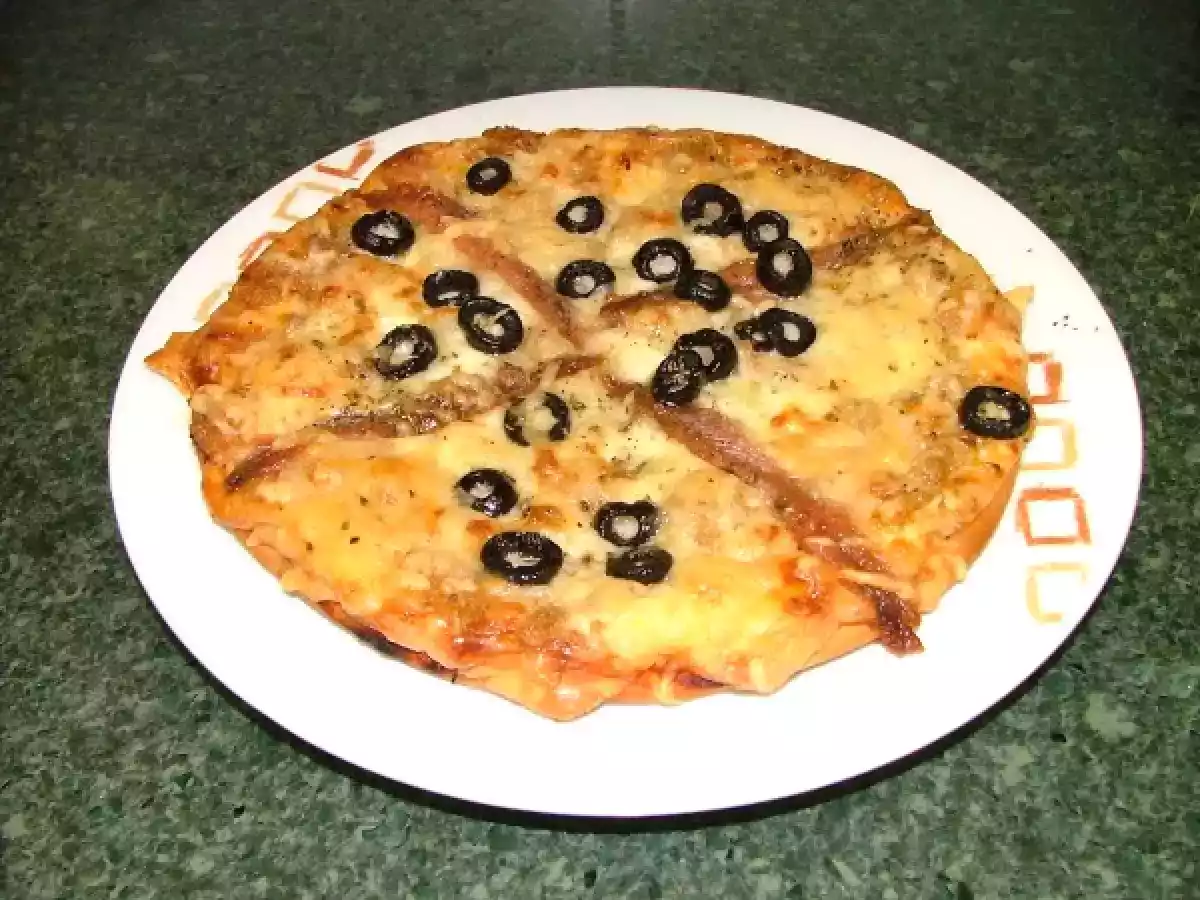 Pizza de Anchoas y Bonito del Norte - foto 2