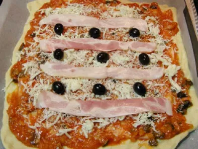 Pizza de atún y bacon - foto 2