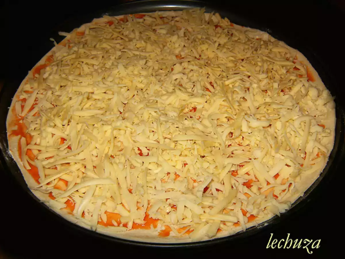 Pizza de bacon y champiñones - foto 4