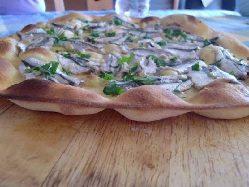 Pizza de boquerones frescos - foto 2