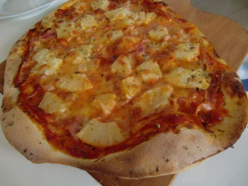 Pizza de camagrocs y jamón serrano - foto 3