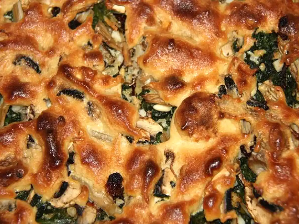 Pizza de espinacas y setas con masa casera al vino