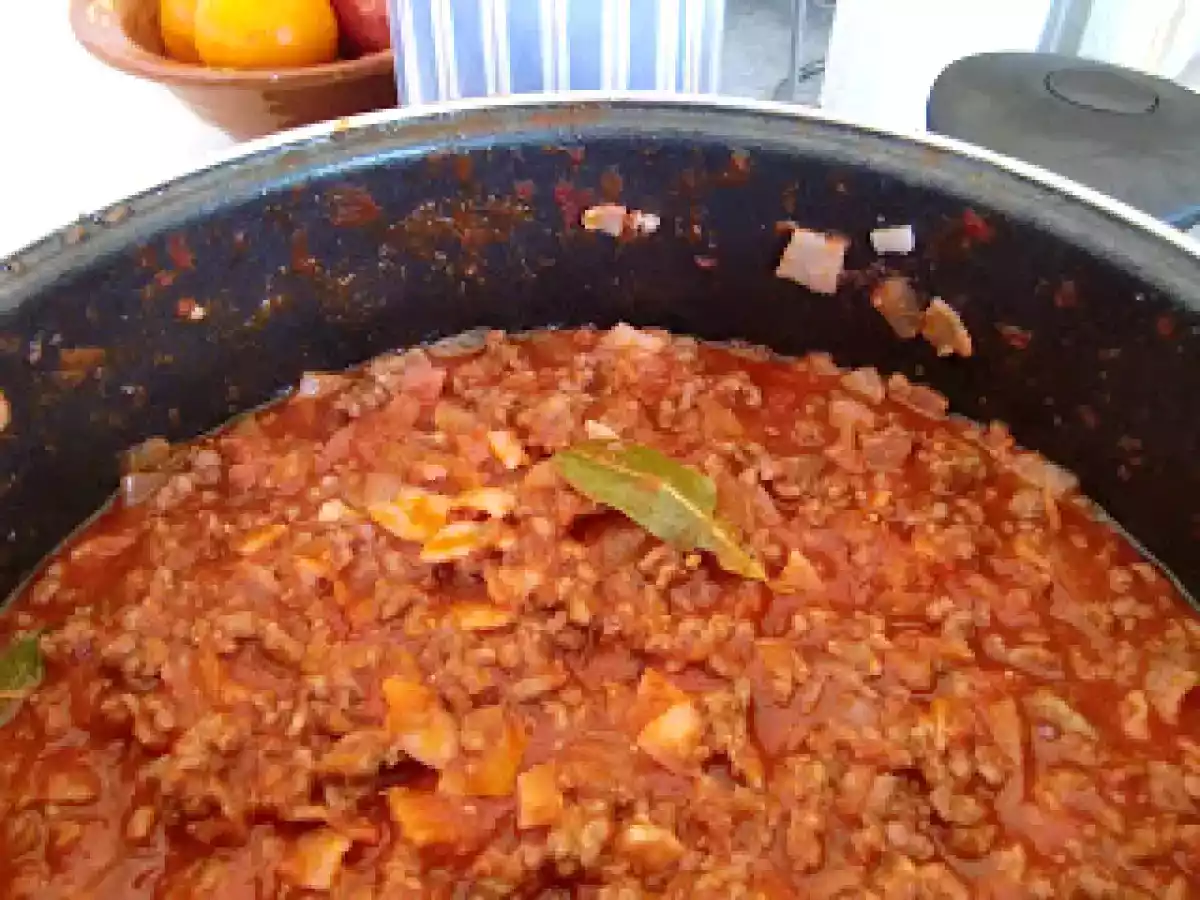 Pizza de harina de garbanzos con salsa boloñesa - foto 3