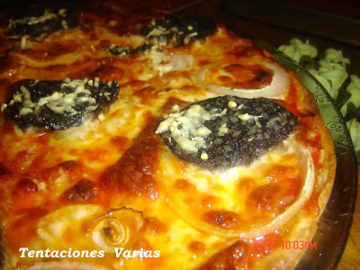 PIZZA DE MORCILLA Y CEBOLLA - foto 3
