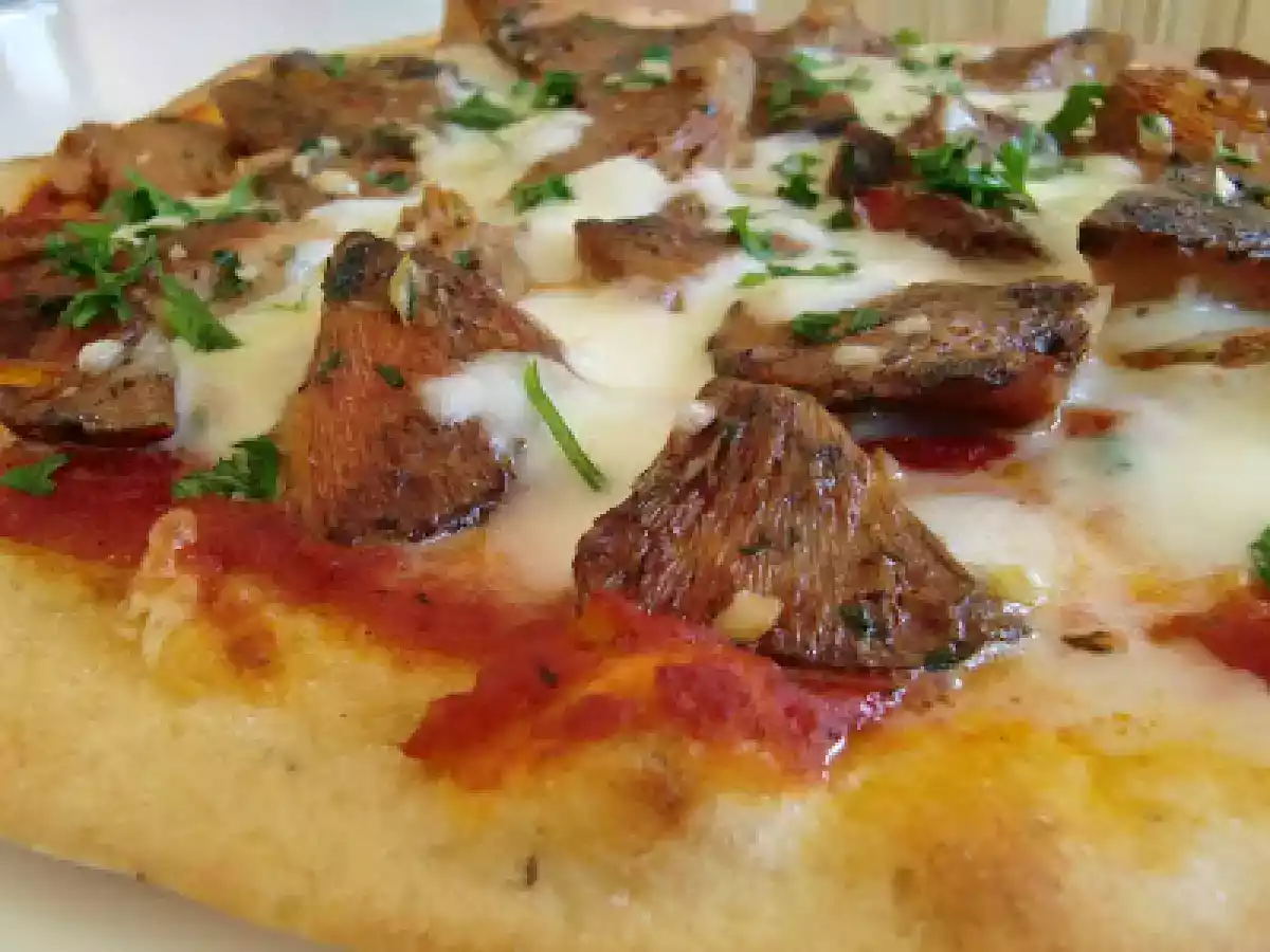 Pizza de setas al ajillo - foto 2