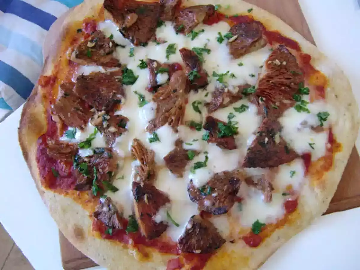 Pizza de setas al ajillo - foto 3