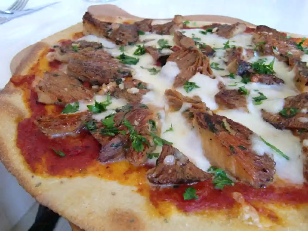 Pizza de setas al ajillo - foto 4