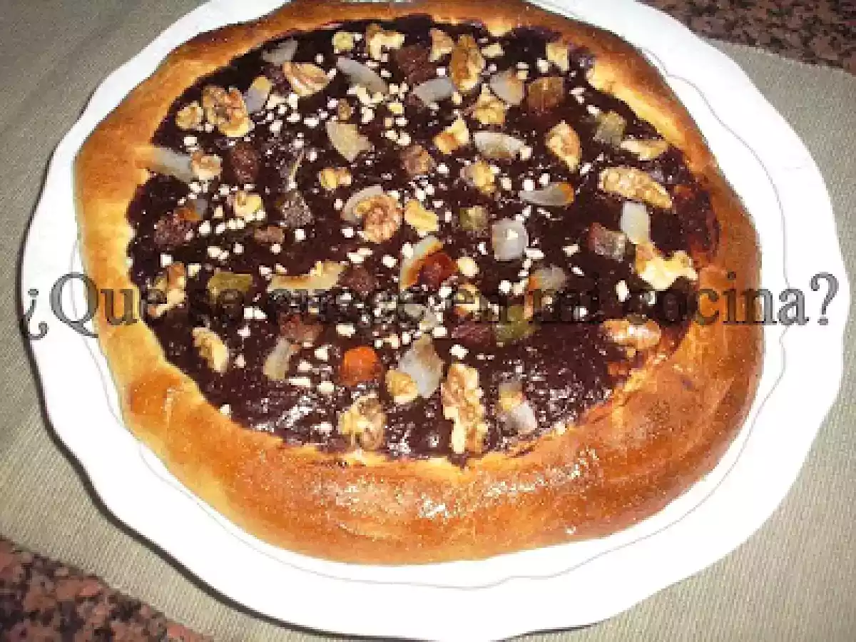 PIZZA DULCE DE CHOCOLATE Y FRUTAS. - foto 3