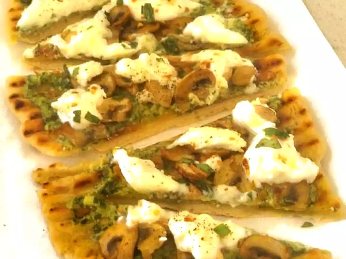 Pizza grill con pesto, champiñones y burrata (sin horno) - foto 3