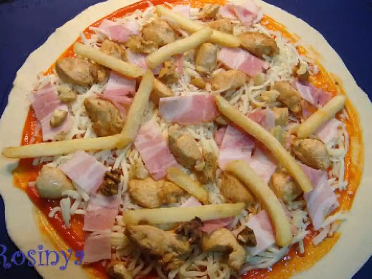 PIZZA POLERA CON PAPAFRITAS Y SALSA ROQUEFORT - foto 4