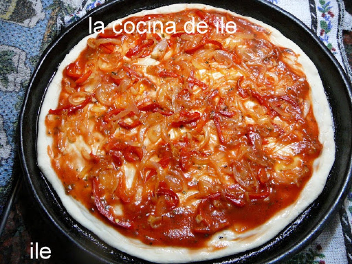 Receta de pizza rellena fácil y deliciosa